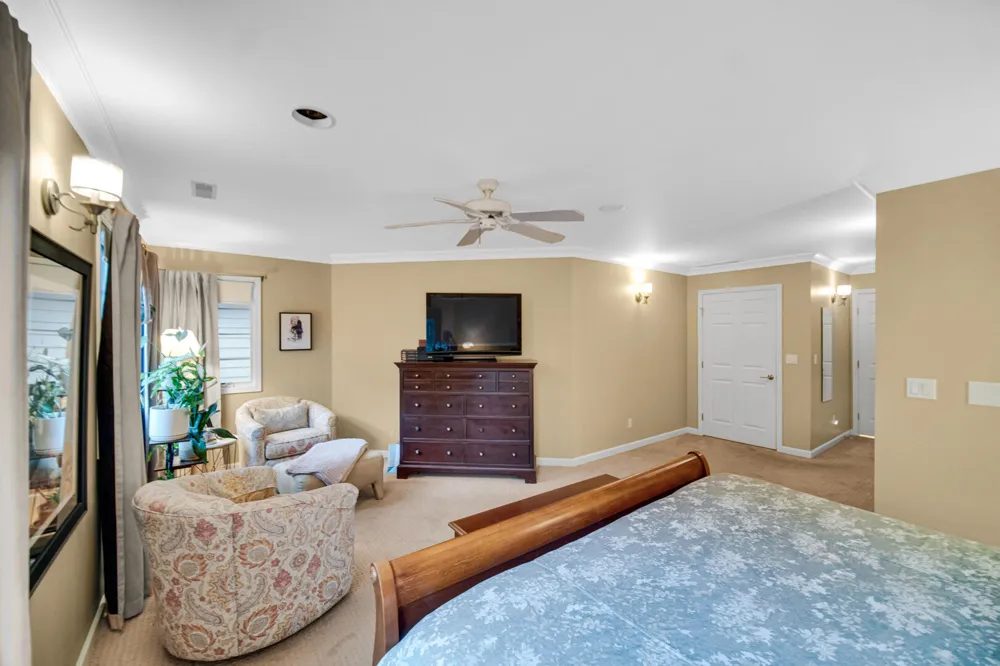 1077 Mission Hills Court Chesterton, IN 46304