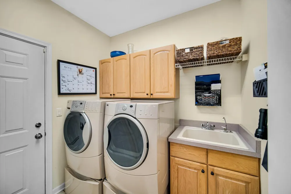 1077 Mission Hills Court Chesterton, IN 46304