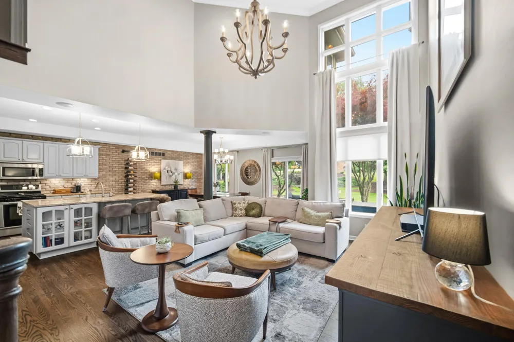 1077 Mission Hills Court Chesterton, IN 46304