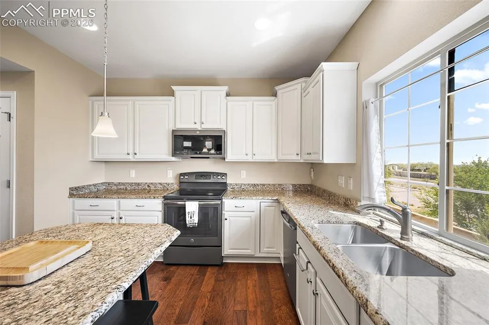 8345 Longleaf Lane Colorado Springs, CO 80927