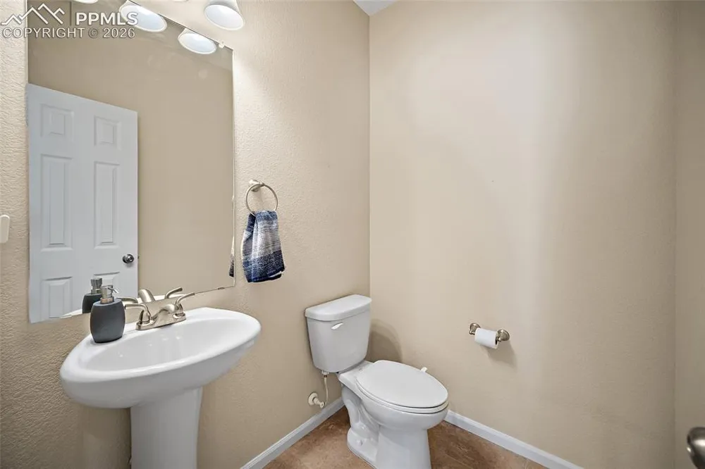8345 Longleaf Lane Colorado Springs, CO 80927