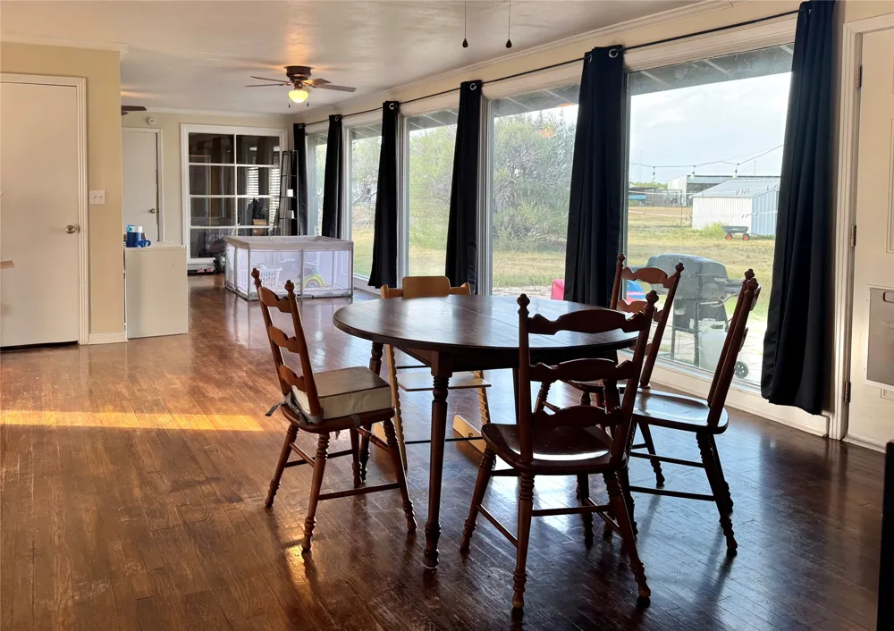 1807 Crowell Highway Quanah, TX 79252
