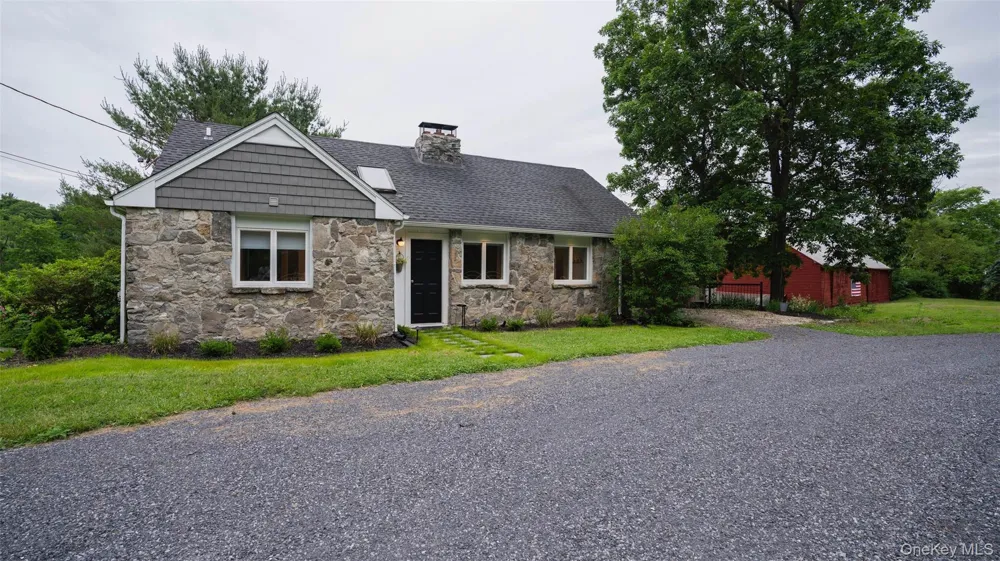 334 Lake Drive Rhinebeck, NY 12572