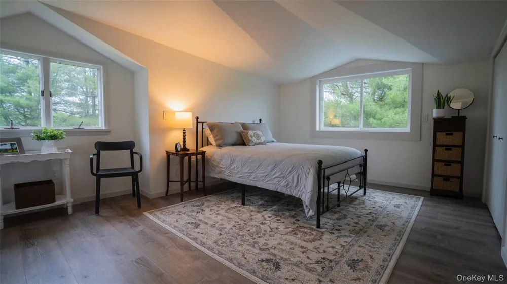 334 Lake Drive Rhinebeck, NY 12572