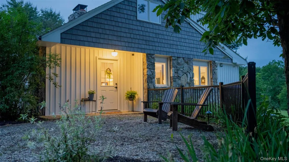 334 Lake Drive Rhinebeck, NY 12572