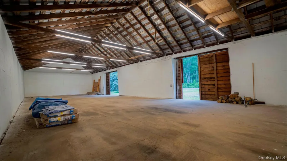 334 Lake Drive Rhinebeck, NY 12572