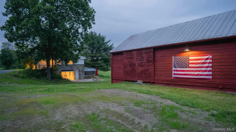 334 Lake Drive Rhinebeck, NY 12572