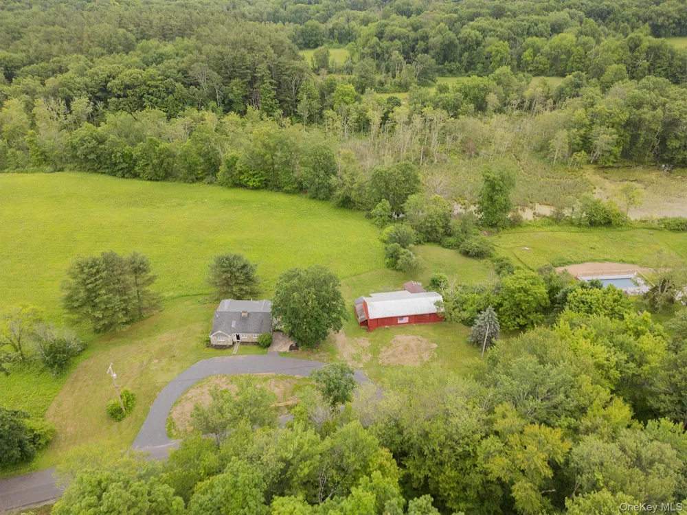 334 Lake Drive Rhinebeck, NY 12572