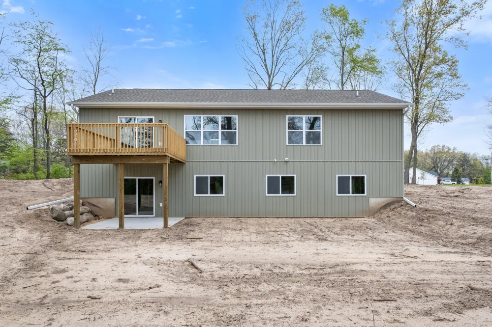 12165 Pine Meadows Drive Wayland, MI 49348