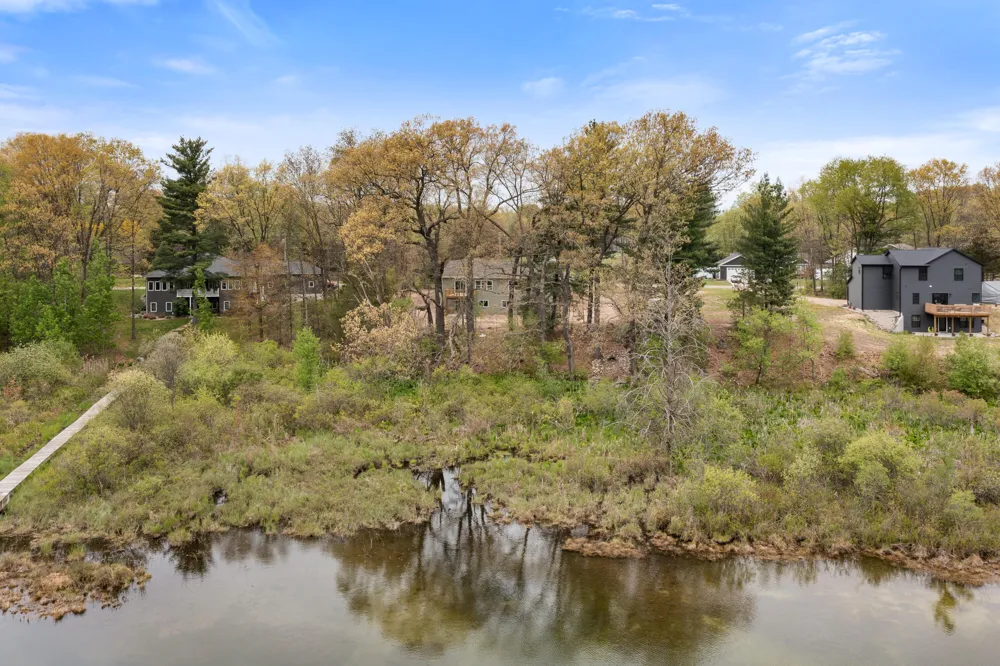 12165 Pine Meadows Drive Wayland, MI 49348