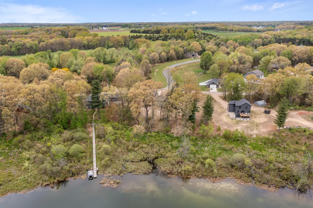 12165 Pine Meadows Drive Wayland, MI 49348
