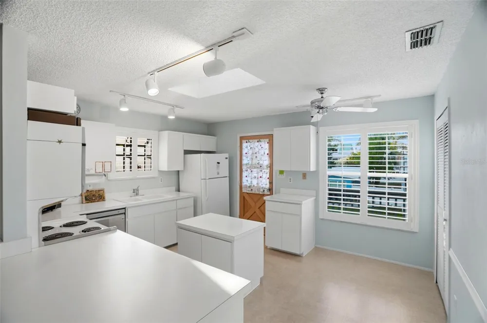 110 GEORGIA AVE. AVENUE Crystal Beach, FL 34681