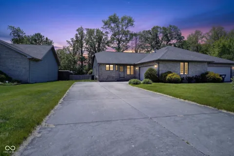 8307 W Ashford Lane