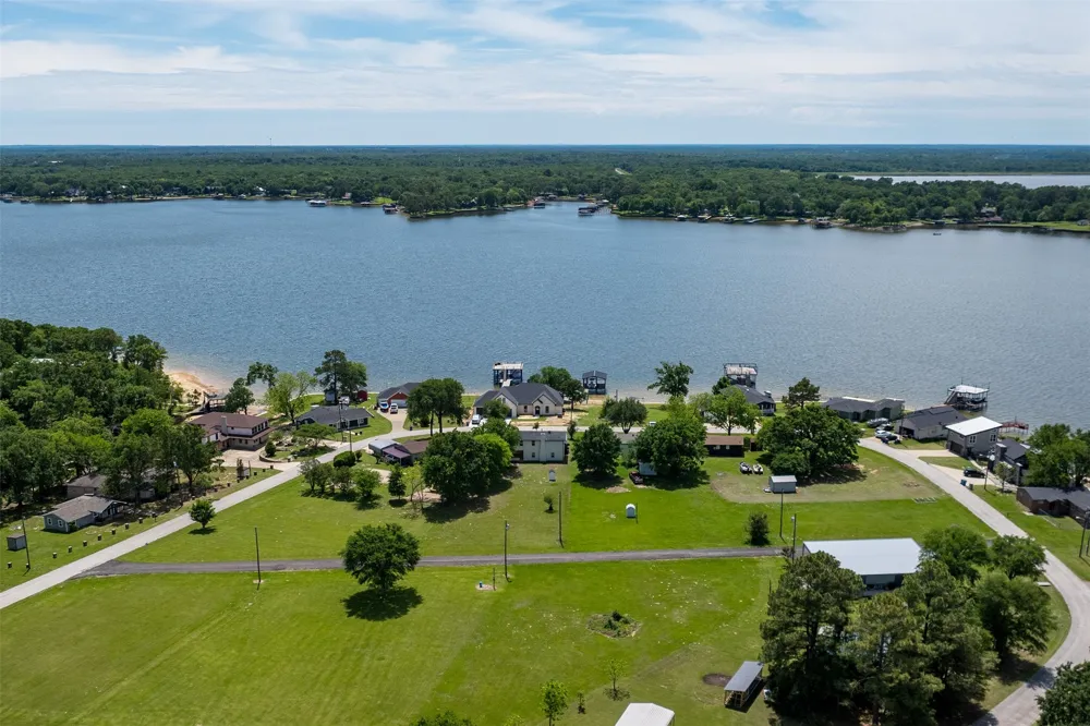 16030 Saint Paul Drive Caney City, TX 75148
