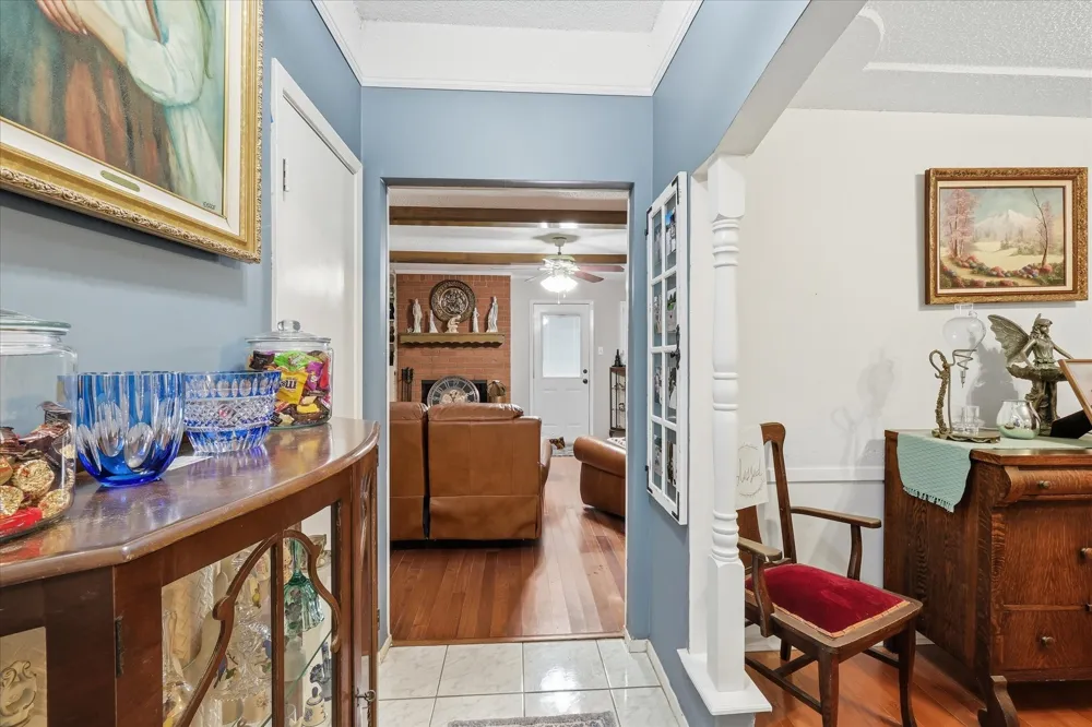2604 Meadow Place Bedford, TX 76021