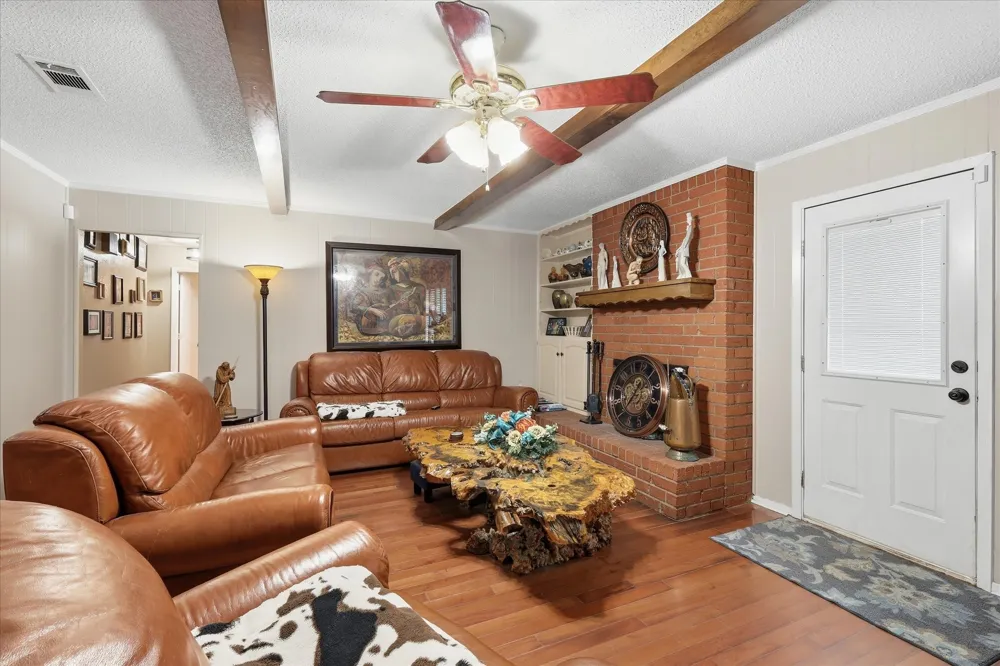 2604 Meadow Place Bedford, TX 76021