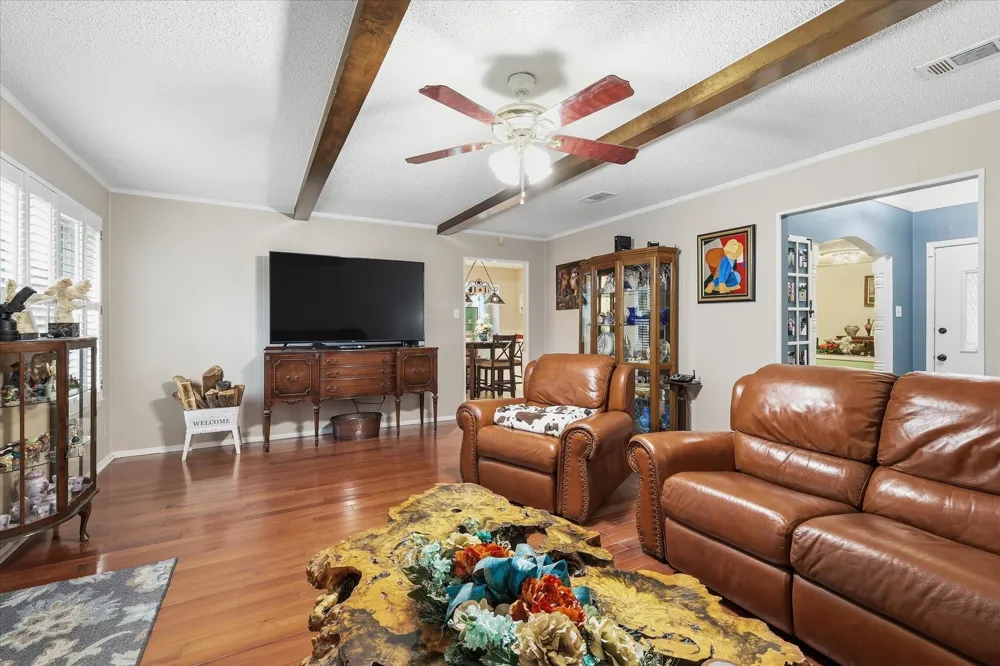 2604 Meadow Place Bedford, TX 76021