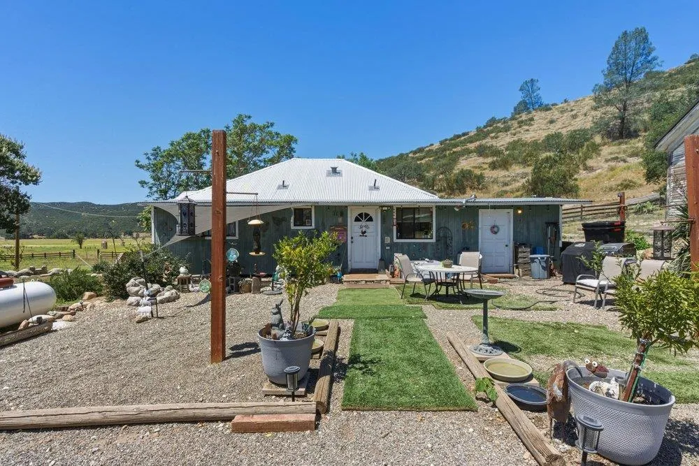 31341 Airline Highway Paicines, CA 95043