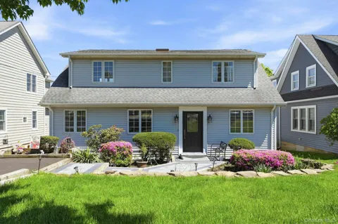 19 Hillside Avenue