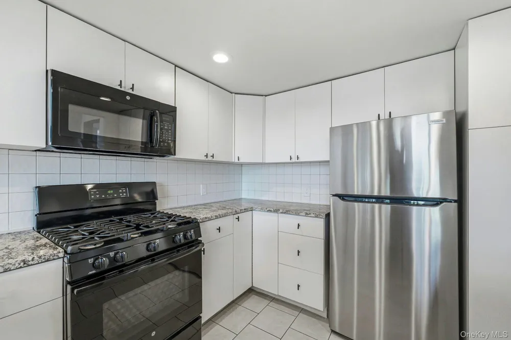 19 Hillside Avenue Northport, NY 11768