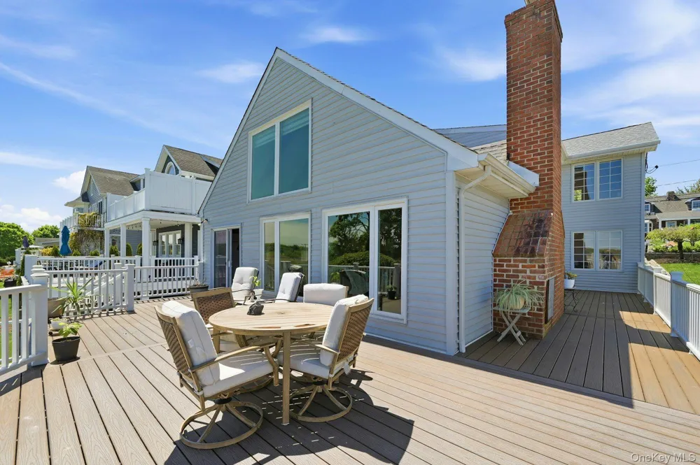 19 Hillside Avenue Northport, NY 11768