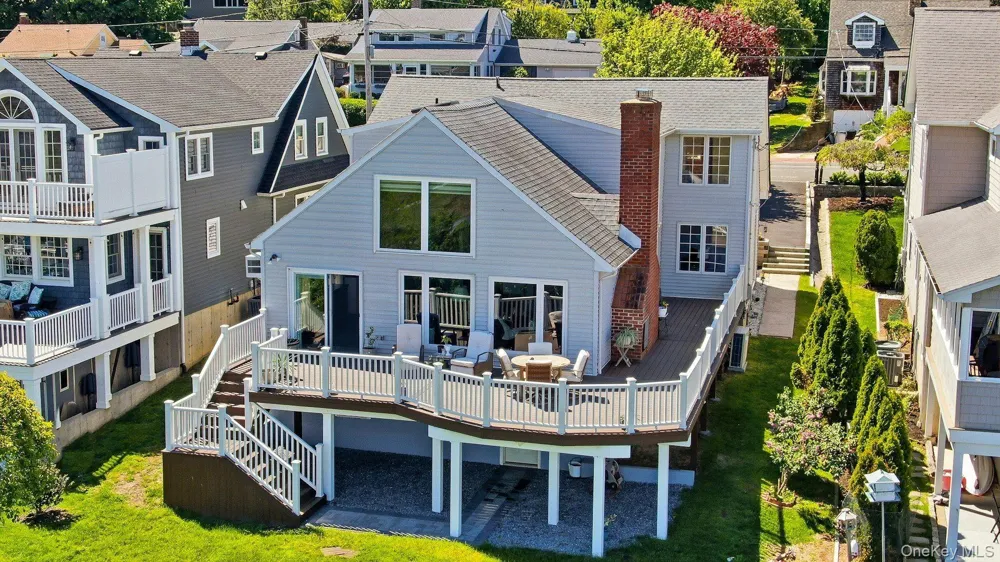19 Hillside Avenue Northport, NY 11768