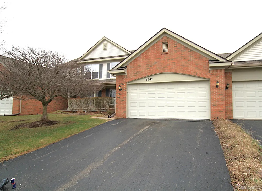 5942 Augusta Lane Holly Township, MI 48439