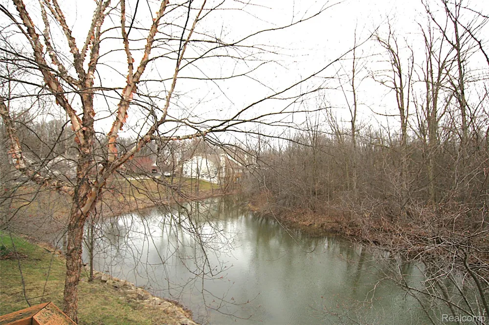 5942 Augusta Lane Holly Township, MI 48439