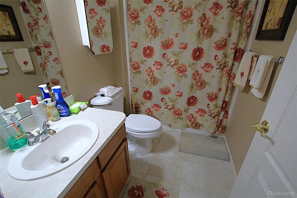 5942 Augusta Lane Holly Township, MI 48439