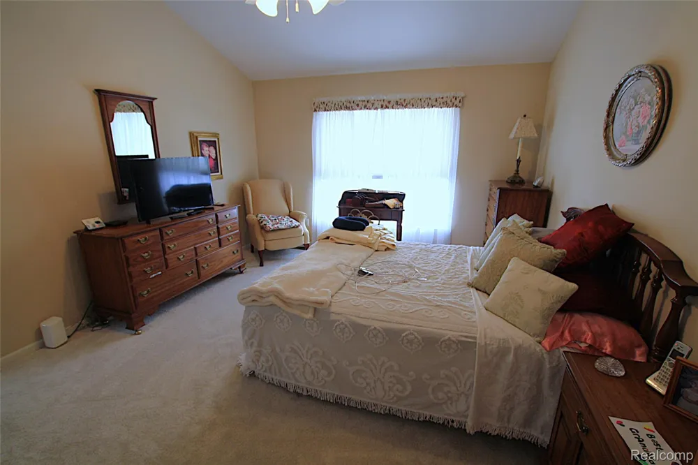 5942 Augusta Lane Holly Township, MI 48439