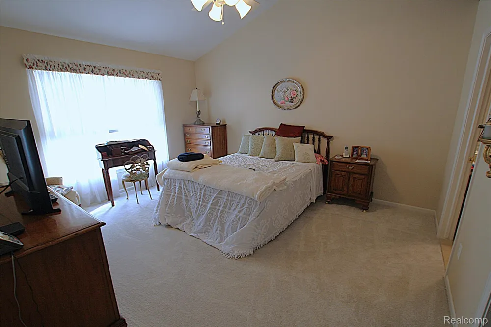 5942 Augusta Lane Holly Township, MI 48439