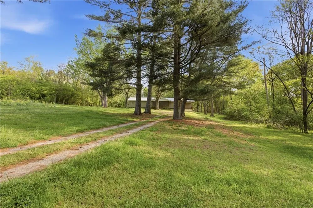 6668 Belton Bridge Road Lula, GA 30554