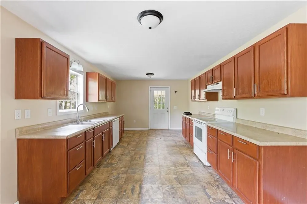 6668 Belton Bridge Road Lula, GA 30554