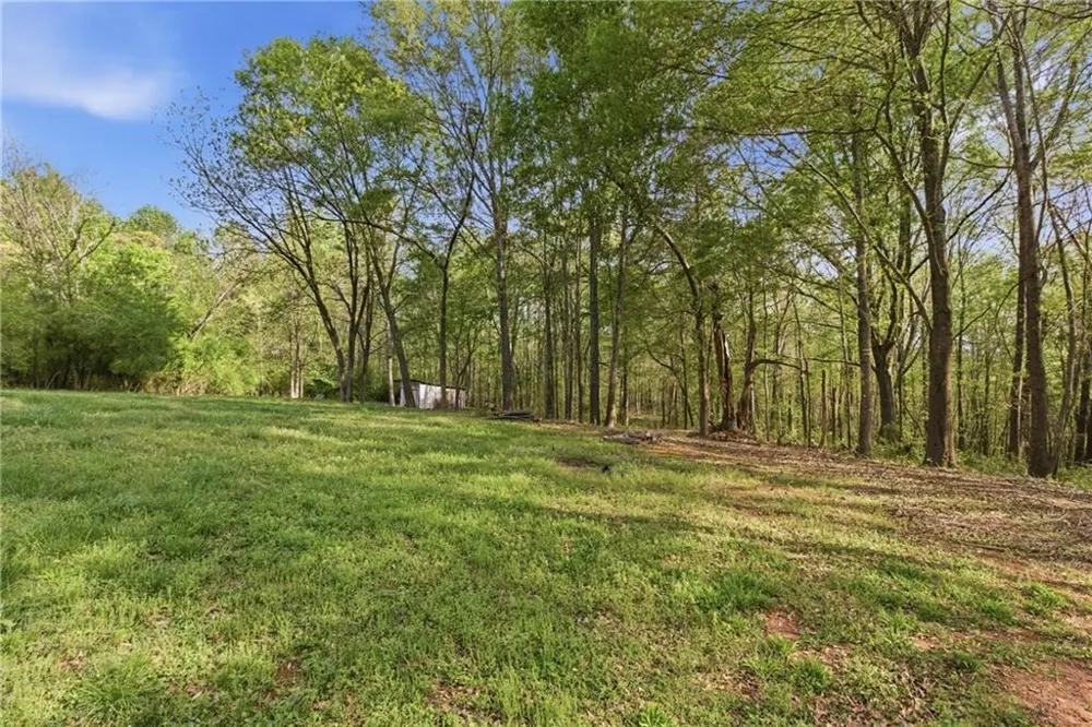 6668 Belton Bridge Road Lula, GA 30554