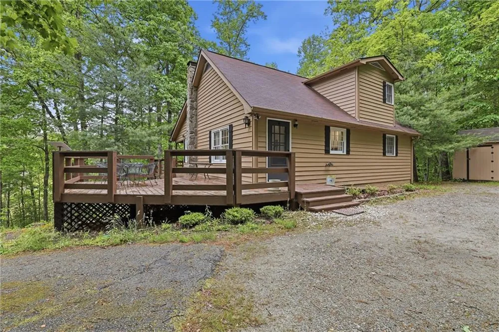 15 Mississippi Lane Tiger, GA 30576