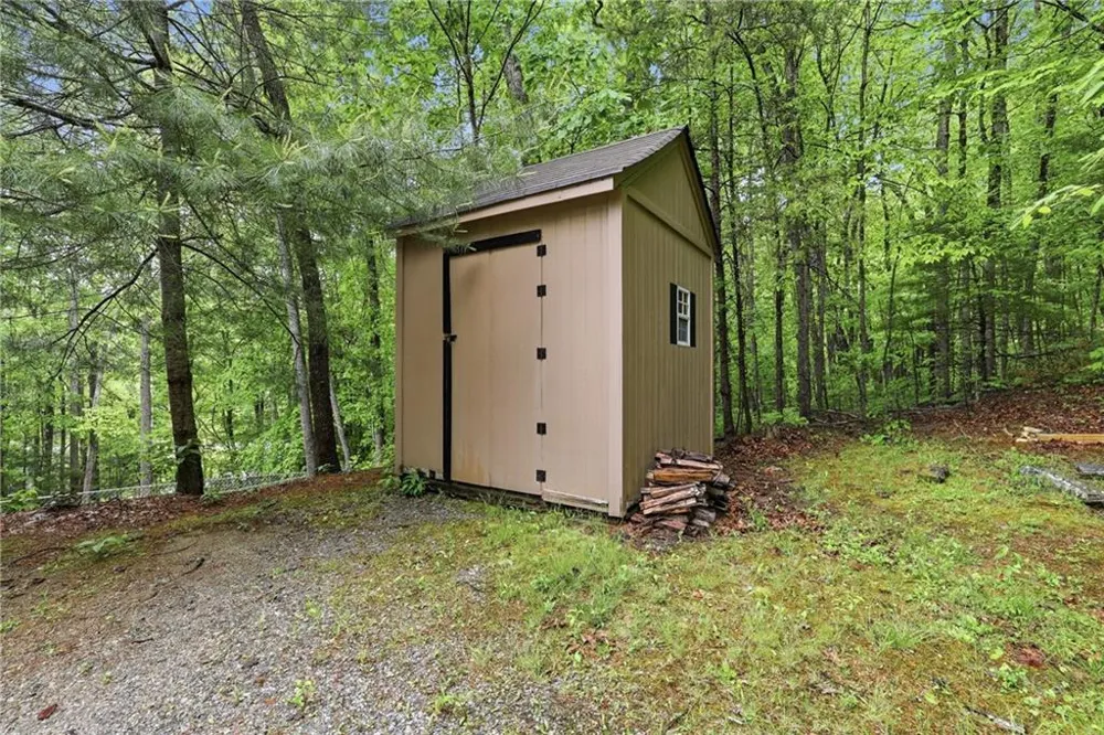 15 Mississippi Lane Tiger, GA 30576