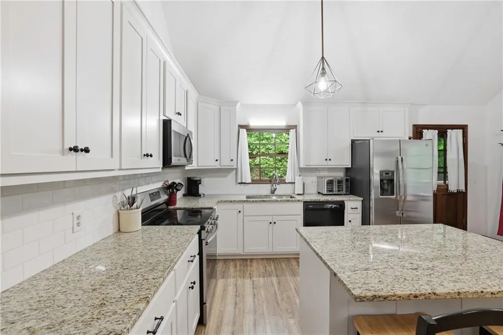 15 Mississippi Lane Tiger, GA 30576