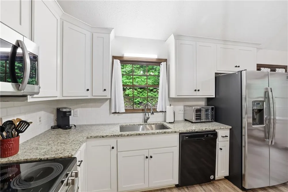 15 Mississippi Lane Tiger, GA 30576