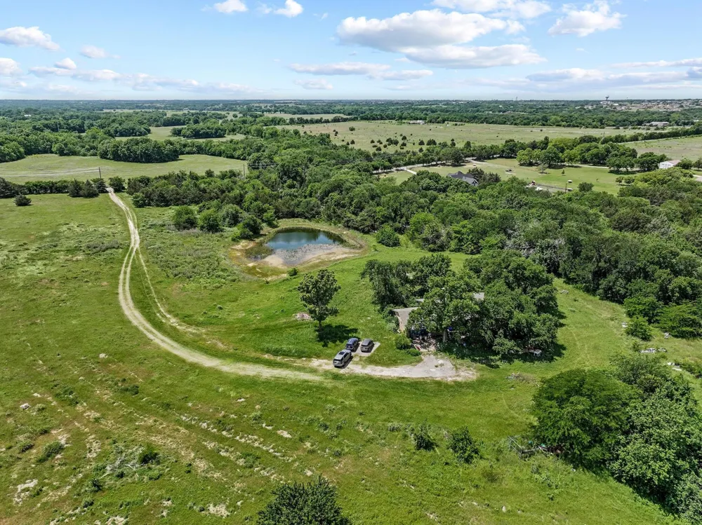 747 Vineyard Road Gunter, TX 75058