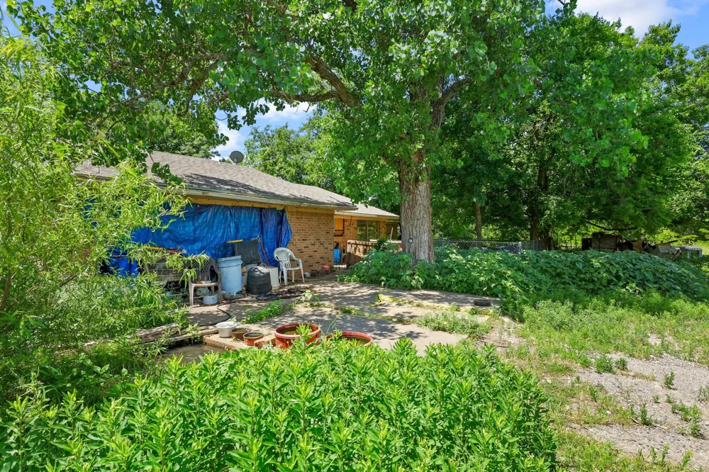 747 Vineyard Road Gunter, TX 75058