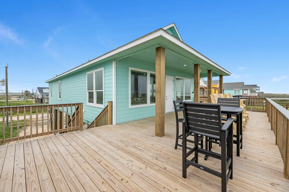 4723 Bluewater Drive Freeport, TX 77541