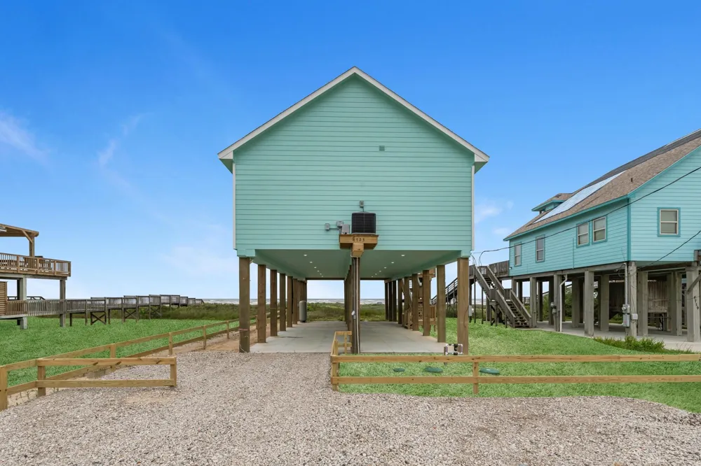 4723 Bluewater Drive Freeport, TX 77541