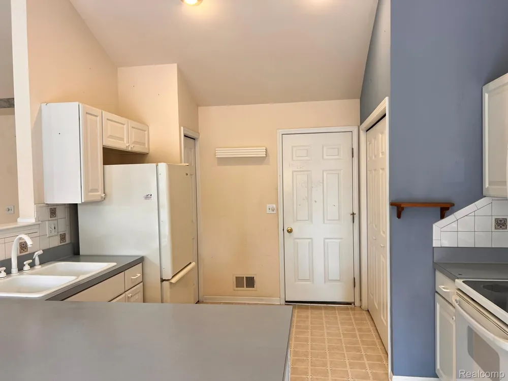 2078 W Ridge Drive #21 Davison City, MI 48423