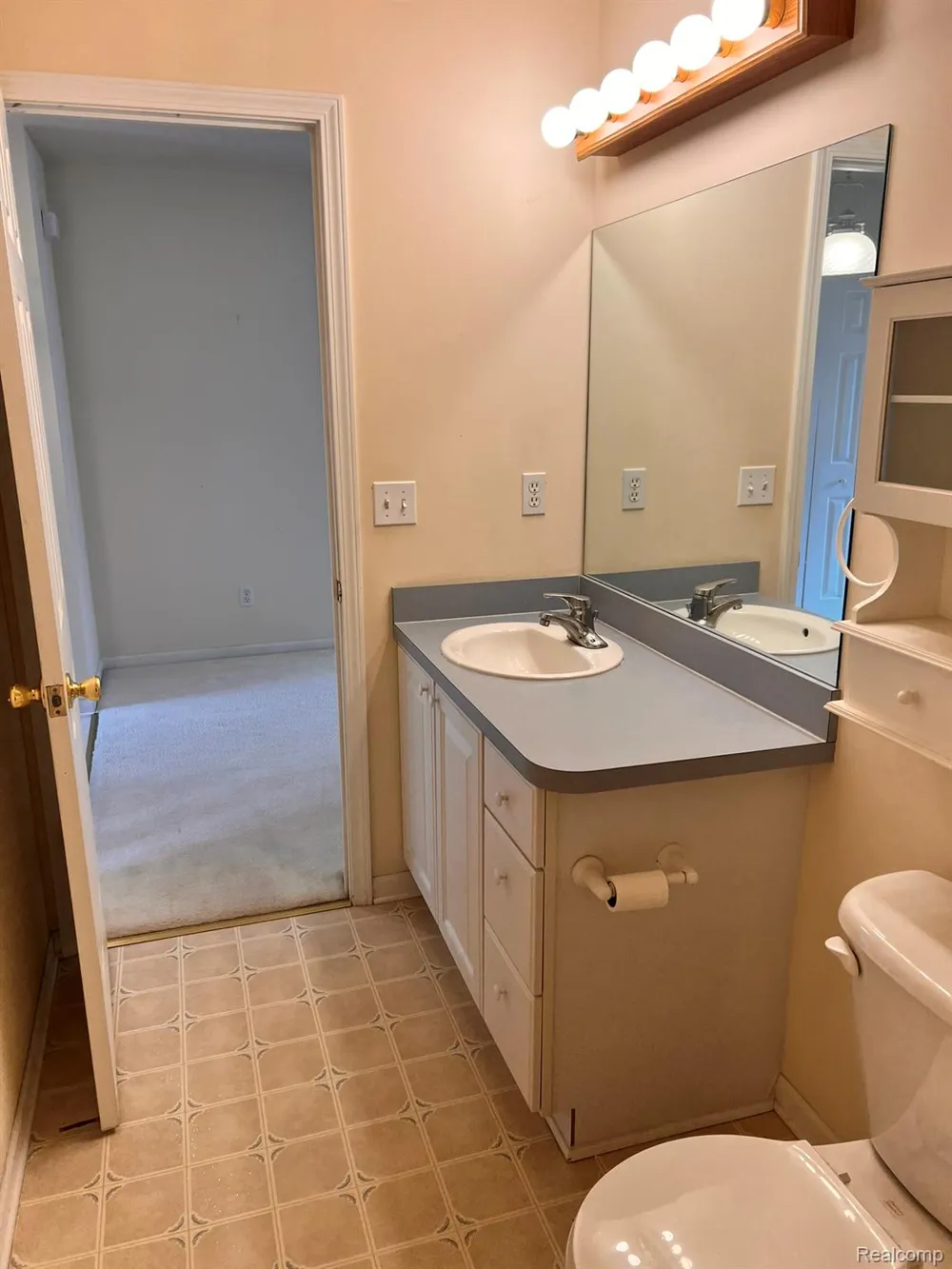 2078 W Ridge Drive #21 Davison City, MI 48423