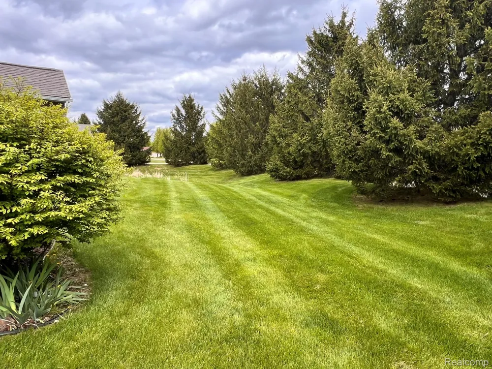 2078 W Ridge Drive #21 Davison City, MI 48423
