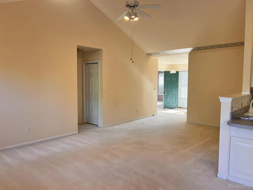 2078 W Ridge Drive #21 Davison City, MI 48423