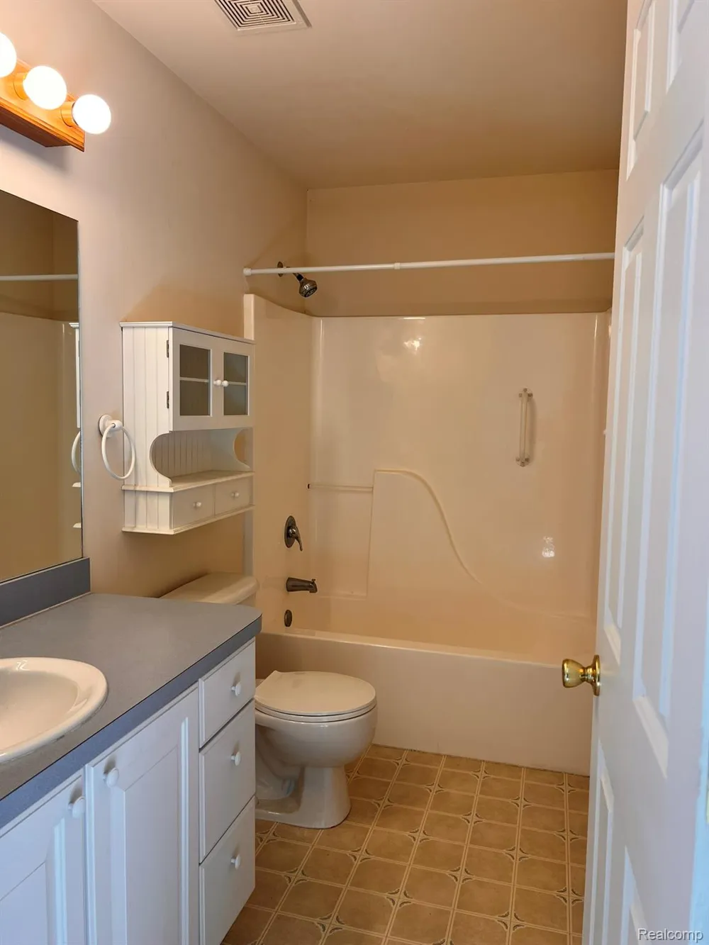 2078 W Ridge Drive #21 Davison City, MI 48423