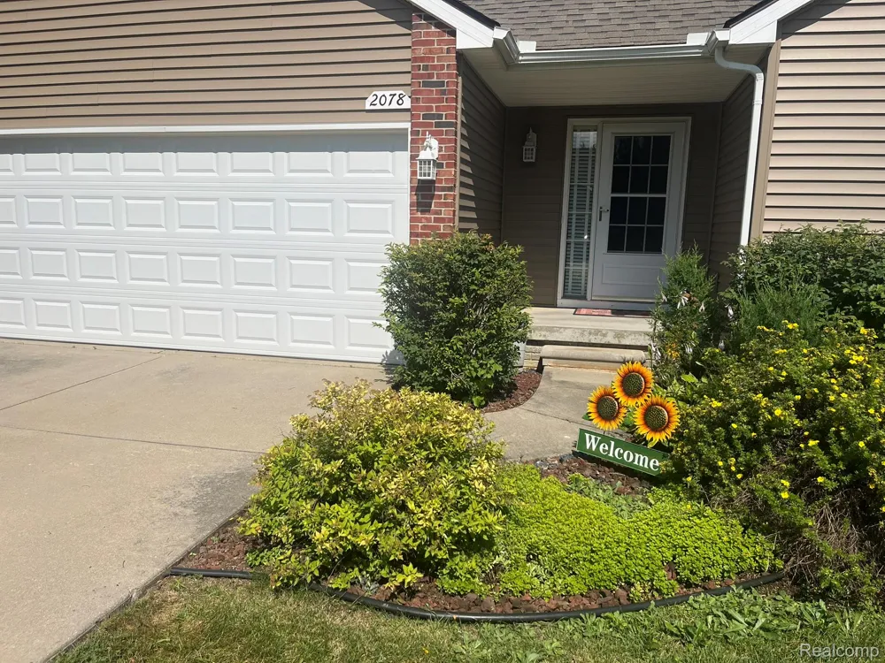 2078 W Ridge Drive #21 Davison City, MI 48423