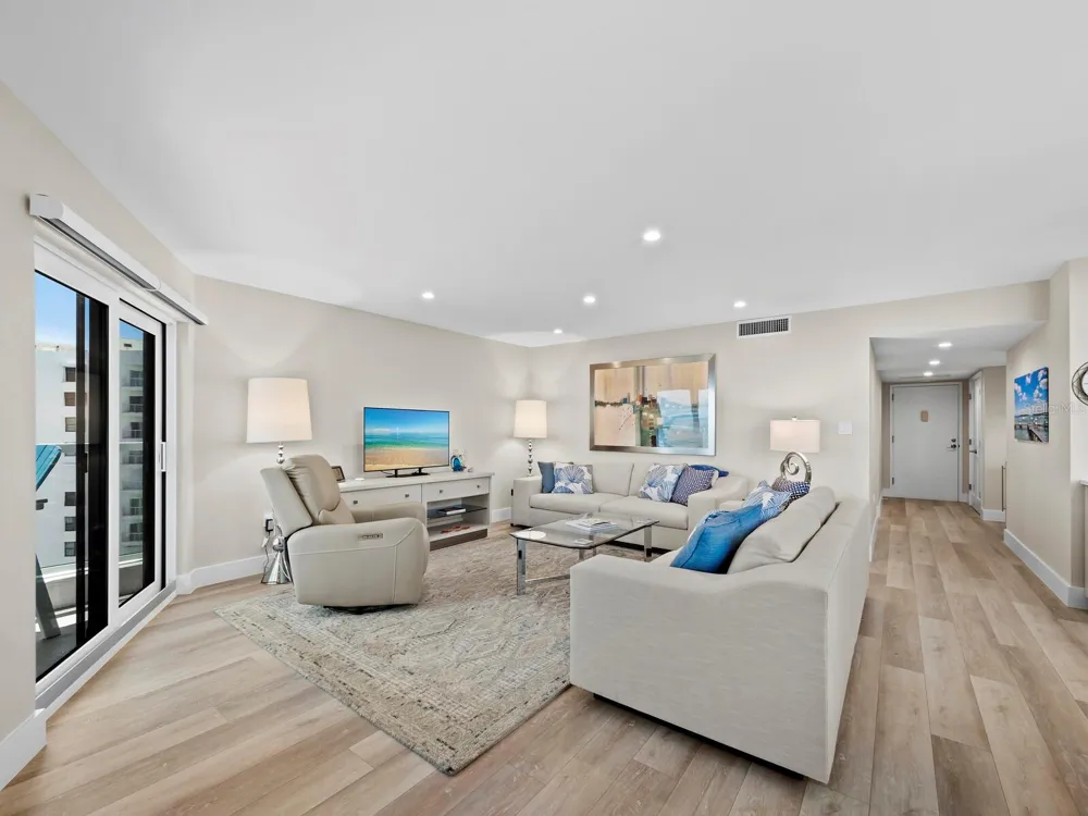 1050 LONGBOAT CLUB ROAD #903 Longboat Key, FL 34228