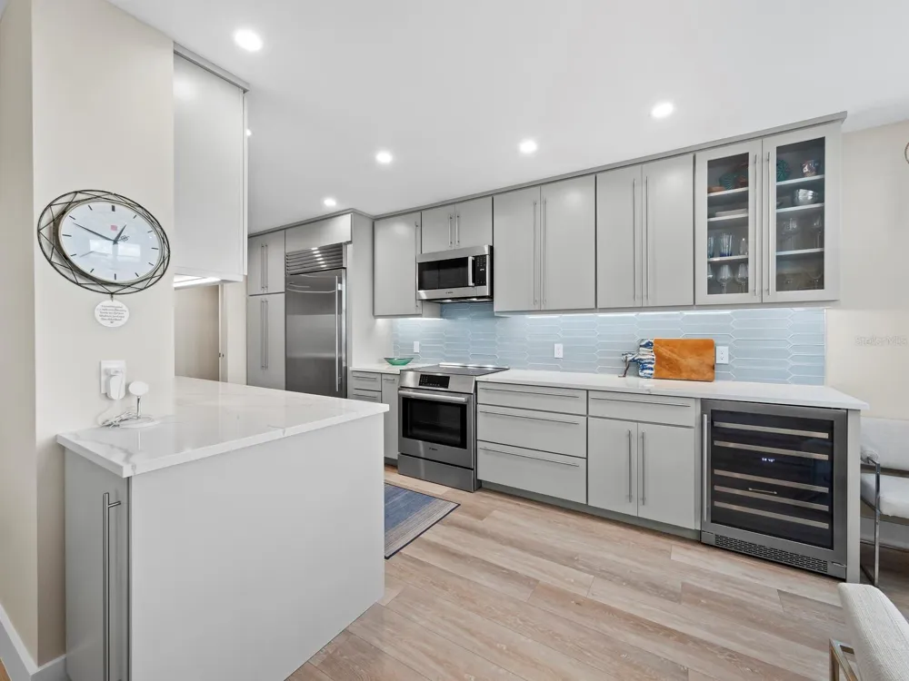 1050 LONGBOAT CLUB ROAD #903 Longboat Key, FL 34228